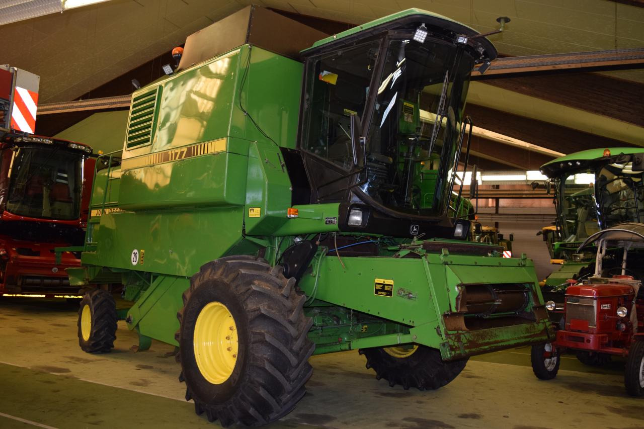 John Deere 1177 - Ceifeira debulhadora: foto 1 John Deere 1177 - Ceifeira debulhadora: foto 1
