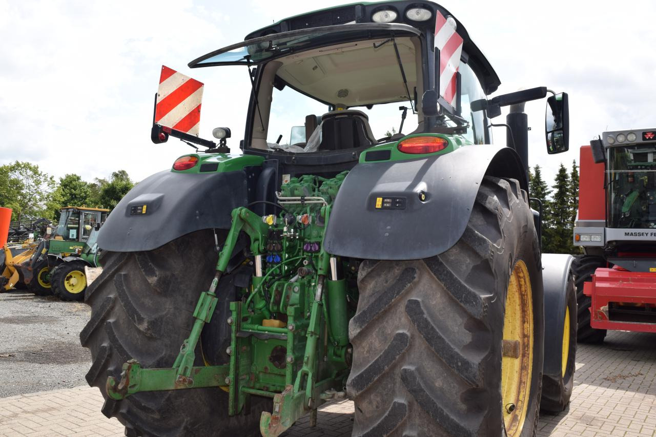 Trator John Deere 6215 R: foto 6
