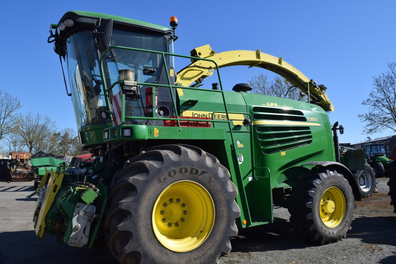 John Deere 7250 i - Picadora de forragem automotriz: foto 1 John Deere 7250 i - Picadora de forragem automotriz: foto 1