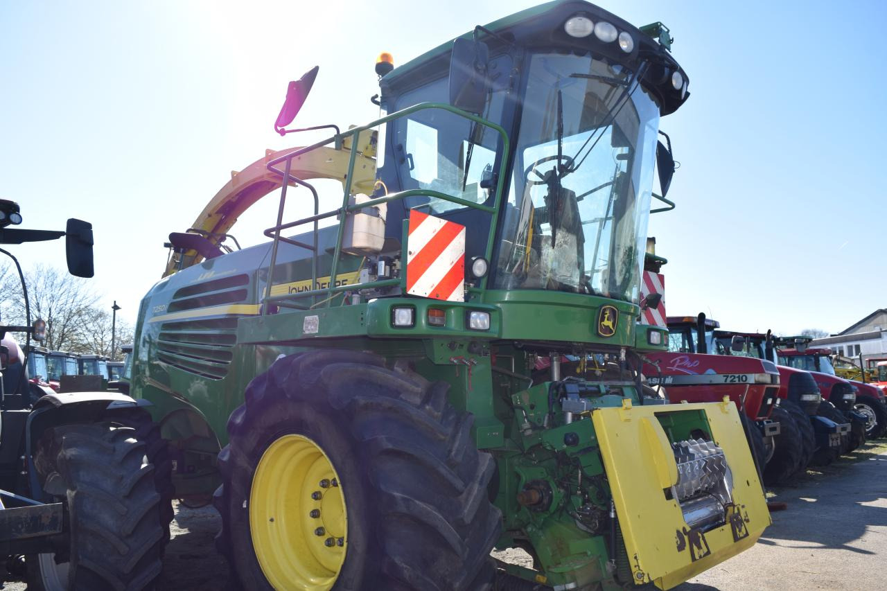 John Deere 7250 i - Picadora de forragem automotriz: foto 2 John Deere 7250 i - Picadora de forragem automotriz: foto 2