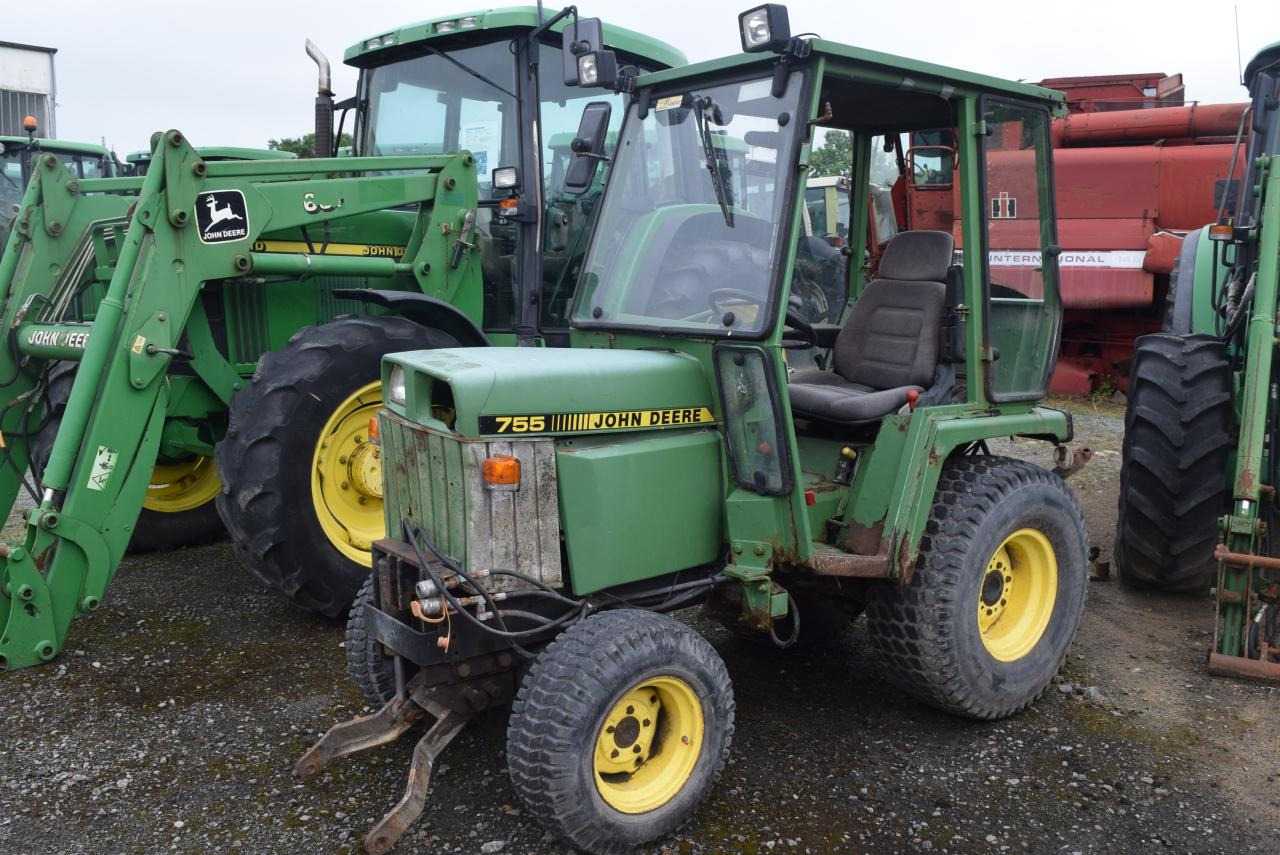 John Deere 755 - Trator: foto 1 John Deere 755 - Trator: foto 1