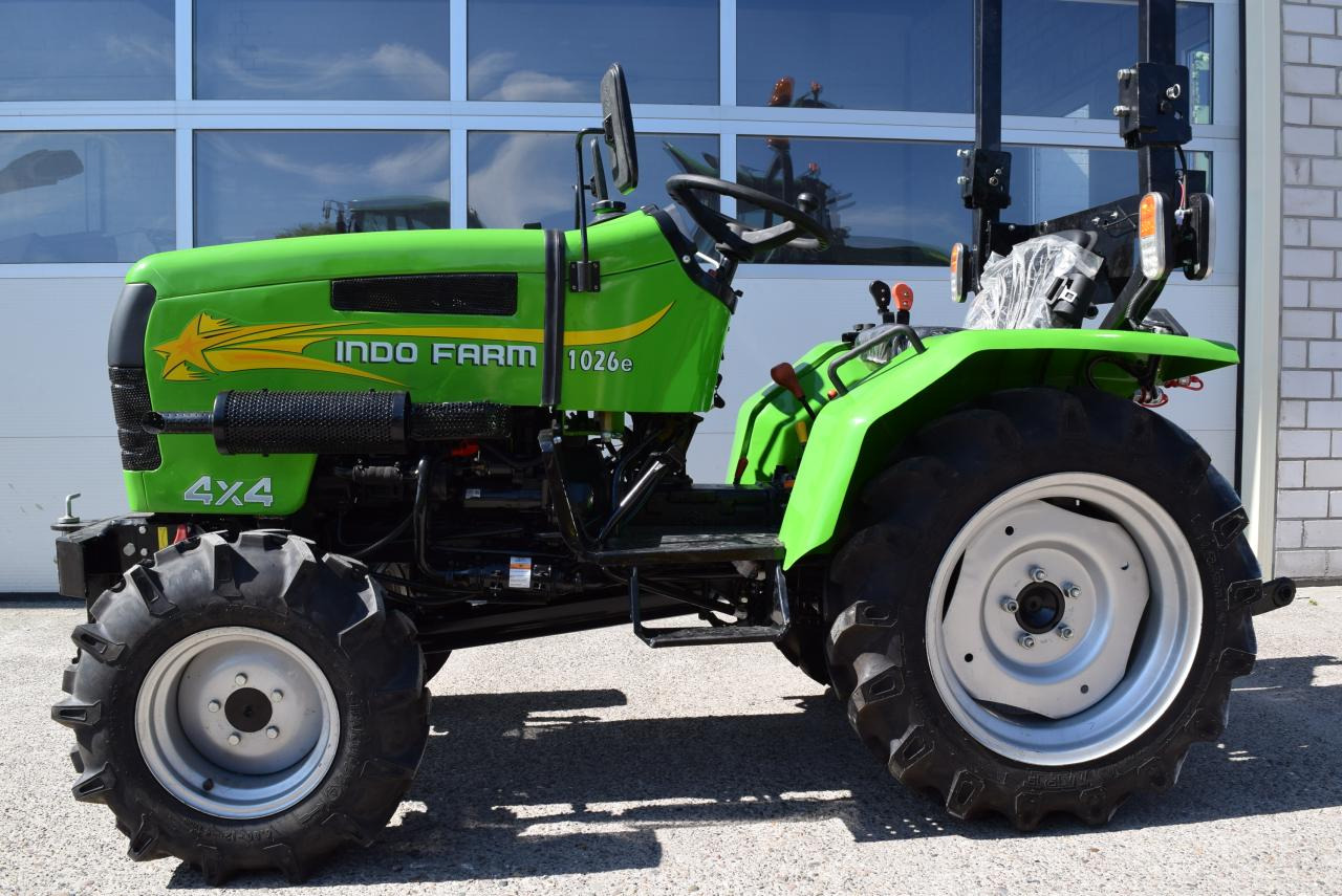 Klein-/Schmalspurtraktor INDO 1026 - Tractor pernalta: foto 1 Klein-/Schmalspurtraktor INDO 1026 - Tractor pernalta: foto 1