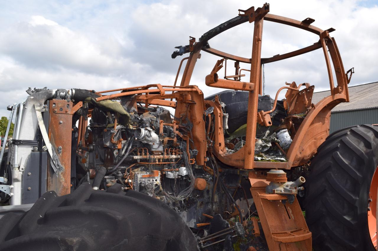 Valtra T234 *zur Teileverwertung* - Trator: foto 4 Valtra T234 *zur Teileverwertung* - Trator: foto 4