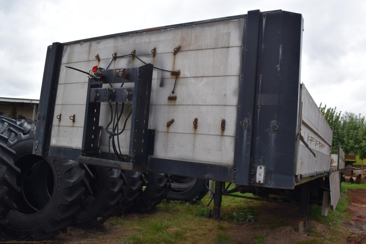 Wielton PTS 34.100 - Reboque de lona: foto 2 Wielton PTS 34.100 - Reboque de lona: foto 2