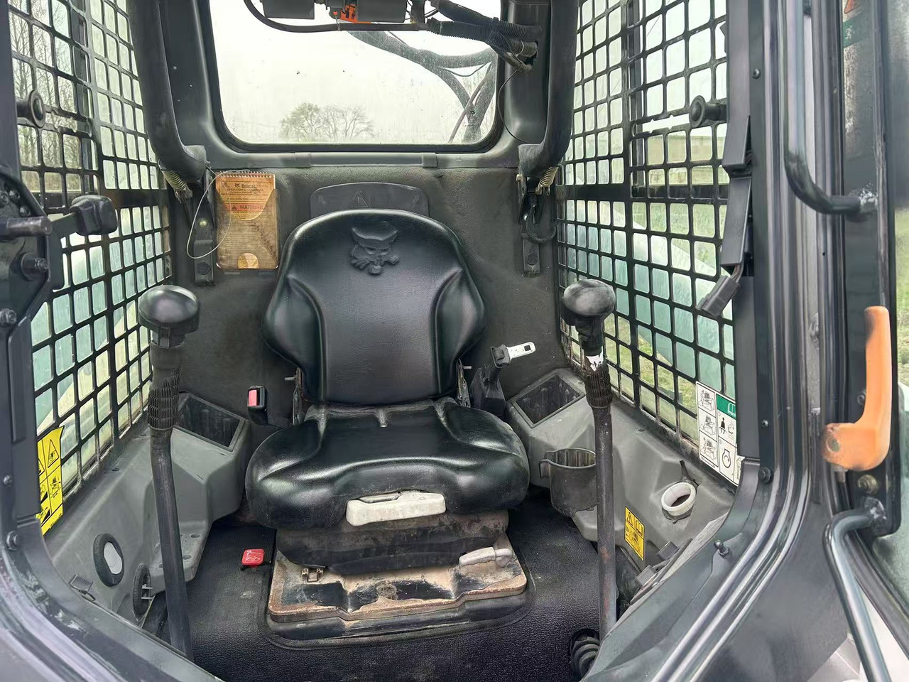 BOBCAT S550 - Mini pá carregadora: foto 5 BOBCAT S550 - Mini pá carregadora: foto 5