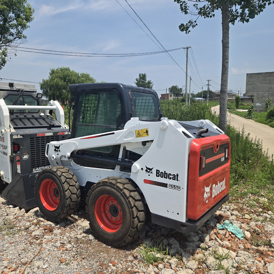 BOBCAT S550 - Mini pá carregadora: foto 2 BOBCAT S550 - Mini pá carregadora: foto 2