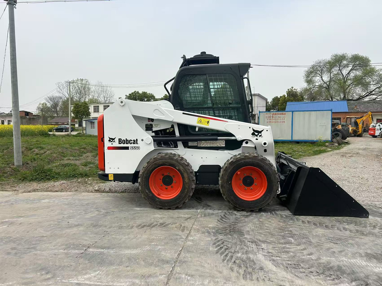 BOBCAT S550 - Mini pá carregadora: foto 3 BOBCAT S550 - Mini pá carregadora: foto 3