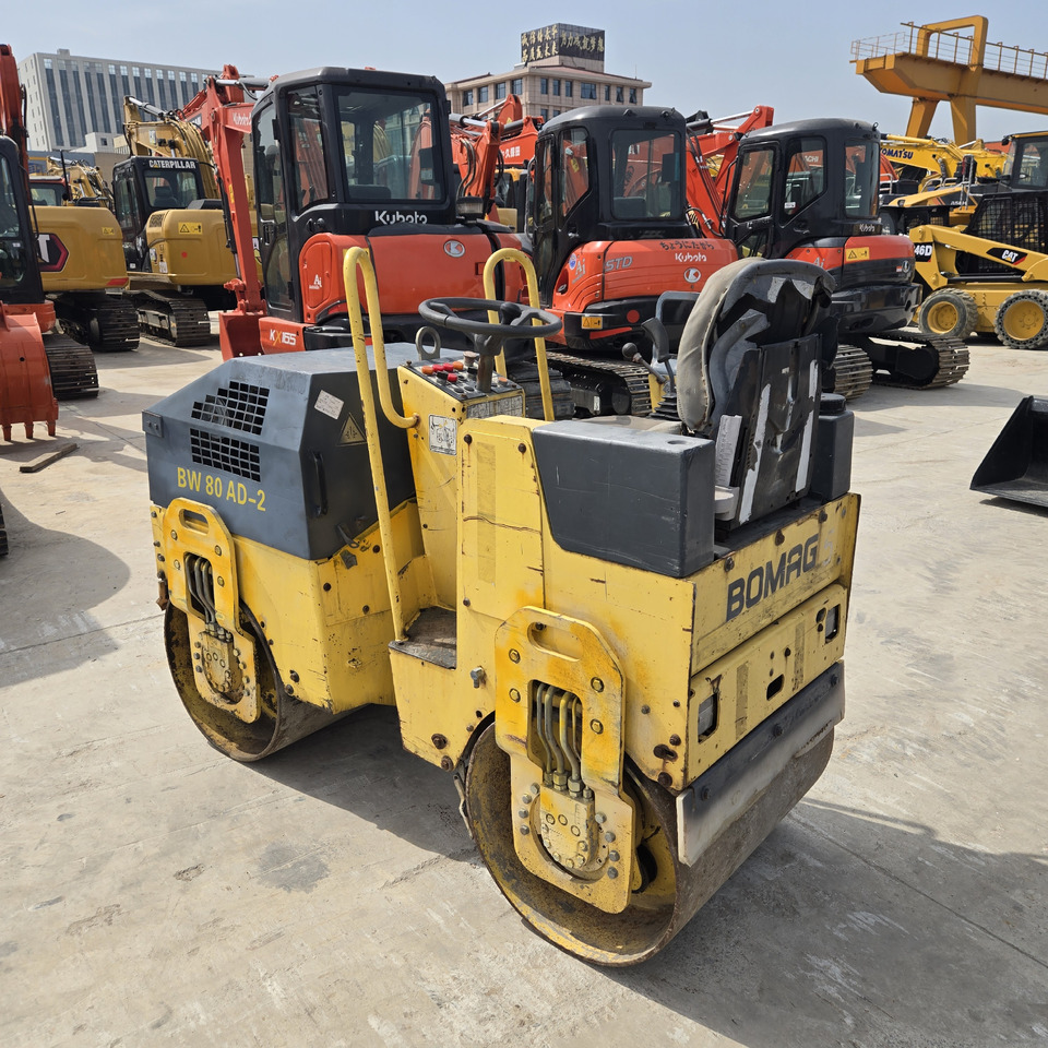 Compactador BOMAG BW80: foto 6