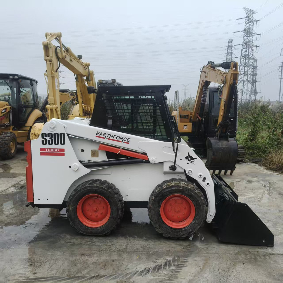 Bobcat S300 - Mini pá carregadora: foto 5 Bobcat S300 - Mini pá carregadora: foto 5