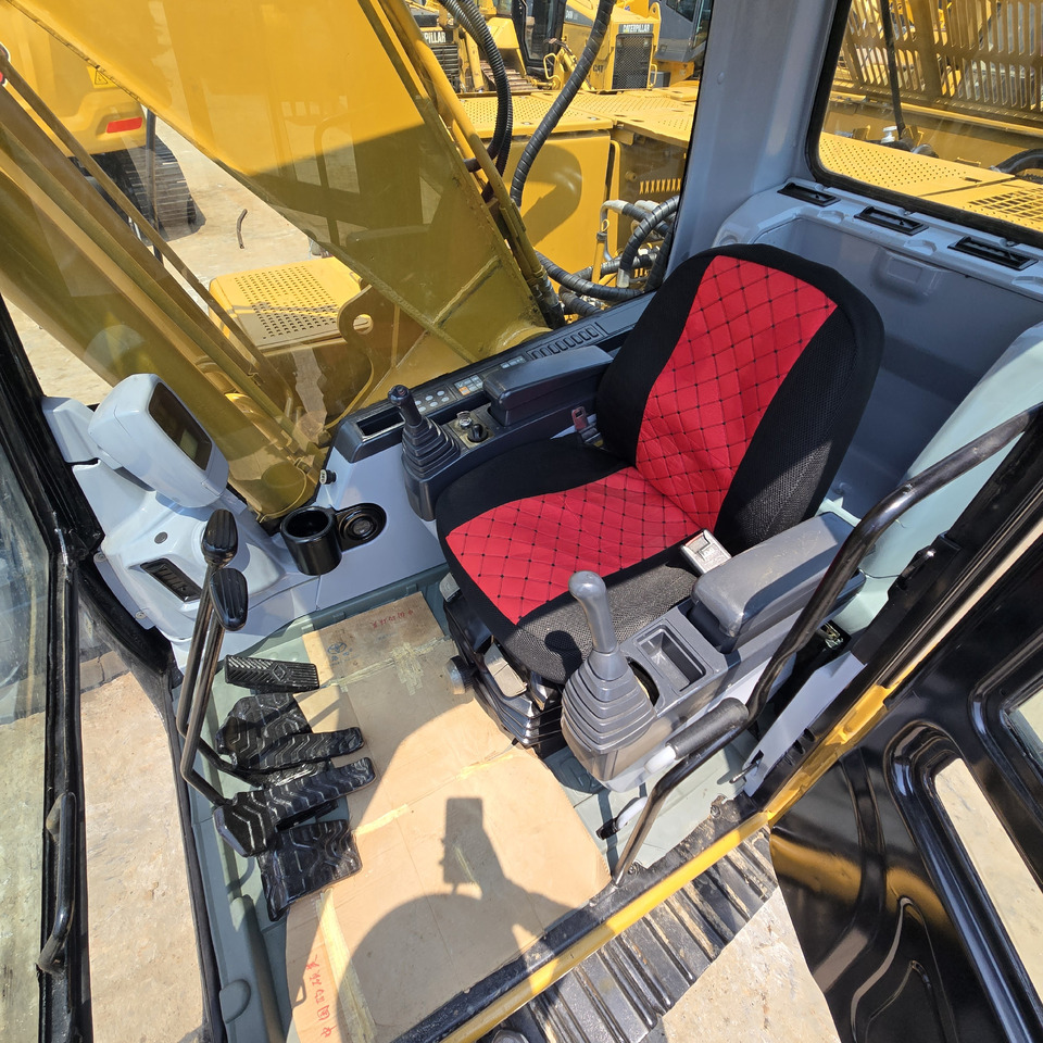 Escavadora de rastos CAT 320C: foto 8