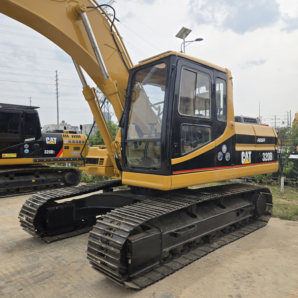 Escavadora de rastos CATERPILLAR 320BL: foto 7