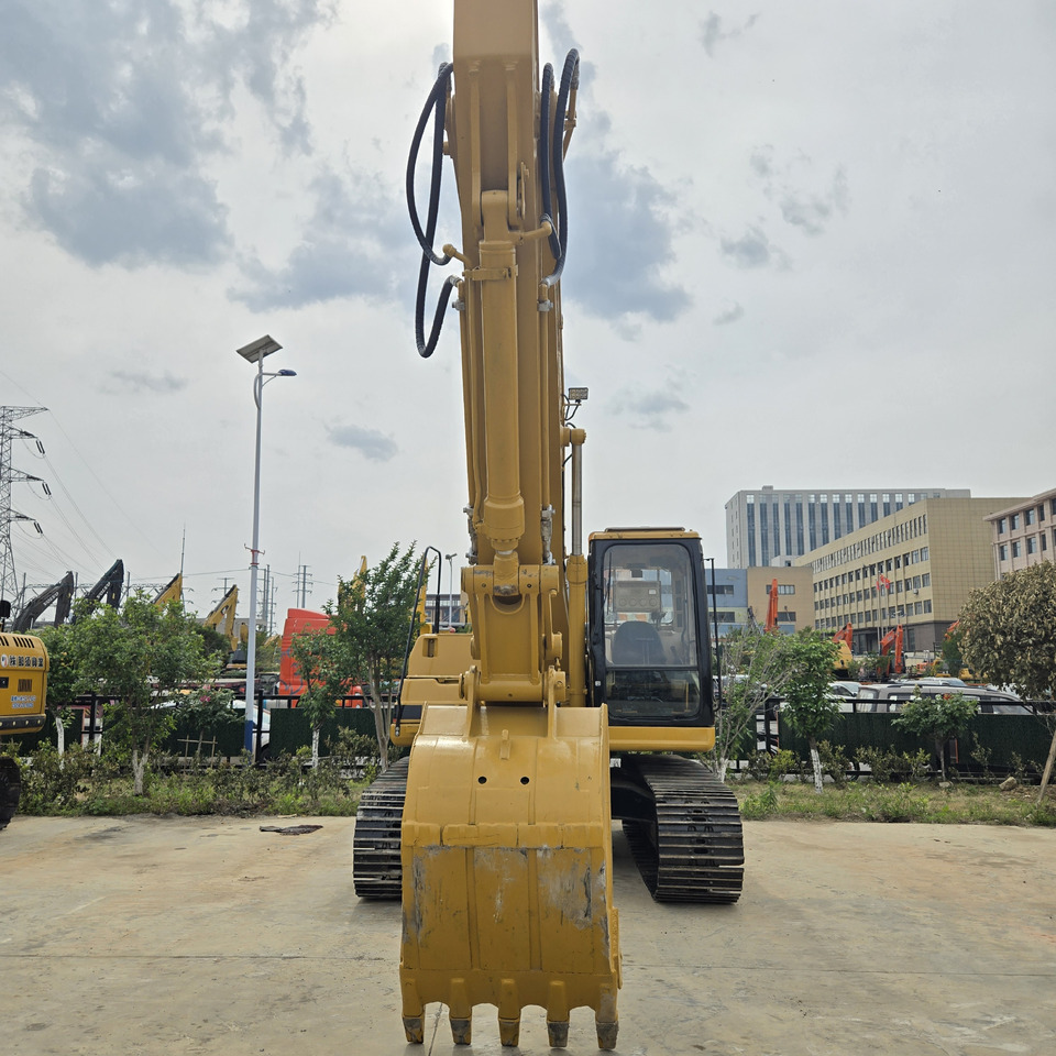 Escavadora de rastos CATERPILLAR 320BL: foto 8