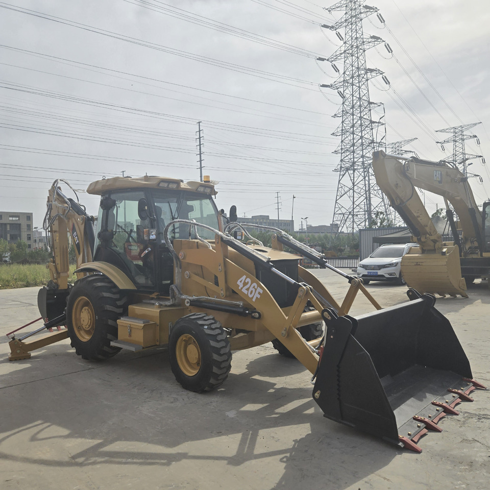 CATERPILLAR 426F - Retroescavadeira: foto 4 CATERPILLAR 426F - Retroescavadeira: foto 4