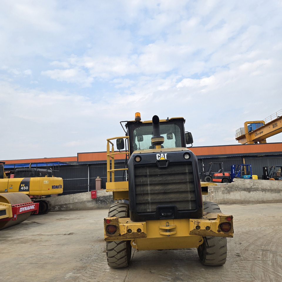 CATERPILLAR 924K - Escavadeira de rodas: foto 5 CATERPILLAR 924K - Escavadeira de rodas: foto 5
