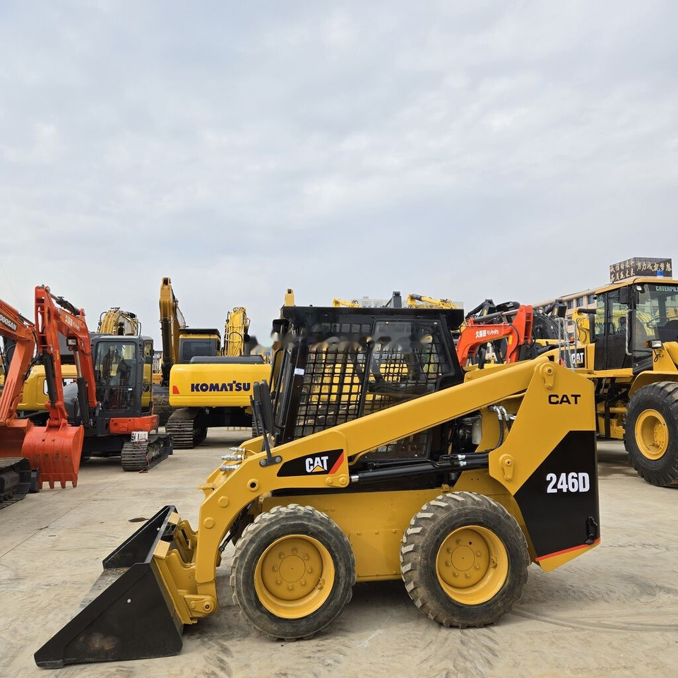 Caterpillar 246D - Mini pá carregadora: foto 4 Caterpillar 246D - Mini pá carregadora: foto 4