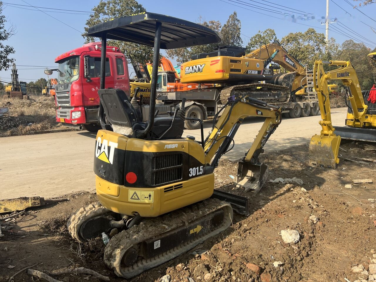 Caterpillar 301.5CR - Mini escavadeira: foto 1 Caterpillar 301.5CR - Mini escavadeira: foto 1