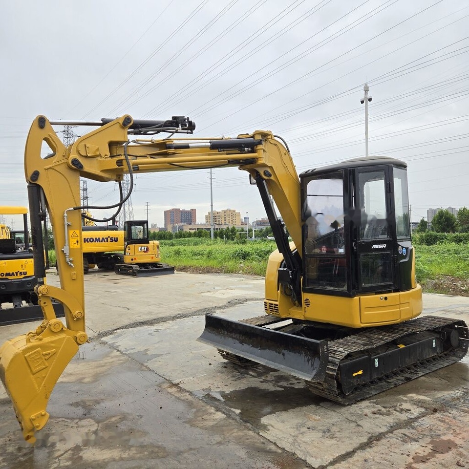 Caterpillar 305CR - Mini escavadeira: foto 1 Caterpillar 305CR - Mini escavadeira: foto 1