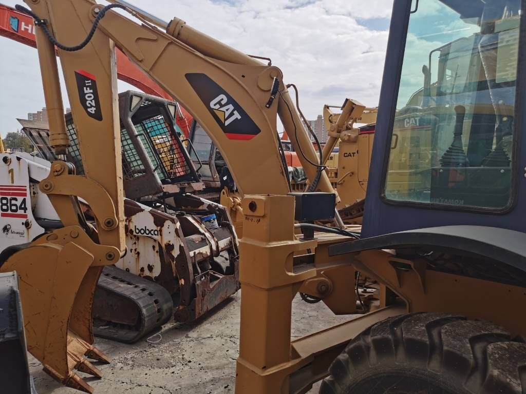 Caterpillar 420F - Retroescavadeira: foto 2 Caterpillar 420F - Retroescavadeira: foto 2