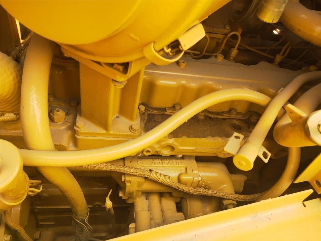 Caterpillar D 6 R - Buldôzer: foto 2 Caterpillar D 6 R - Buldôzer: foto 2