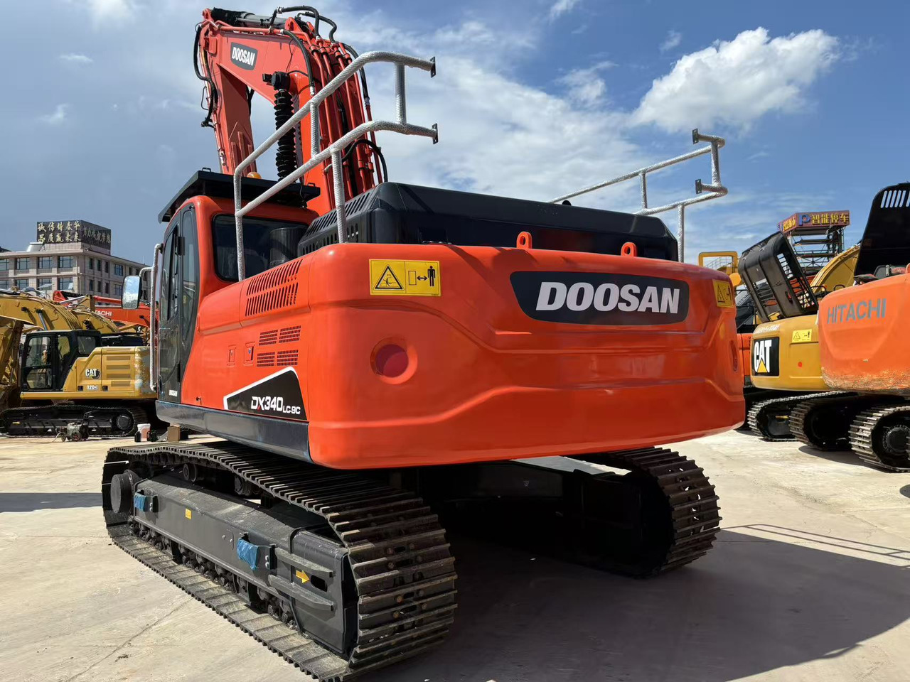 DOOSAN DX340LC-9C - Escavadora de rastos: foto 2 DOOSAN DX340LC-9C - Escavadora de rastos: foto 2