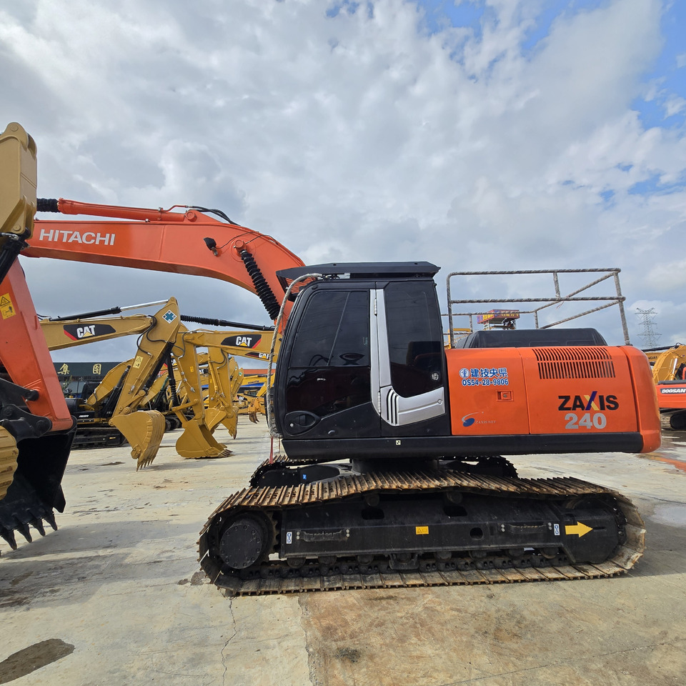 HITACHI ZX240 - Escavadora de rastos: foto 1 HITACHI ZX240 - Escavadora de rastos: foto 1
