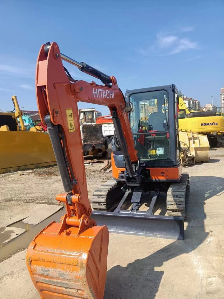 Mini escavadeira Hitachi ZX35U-5A: foto 8