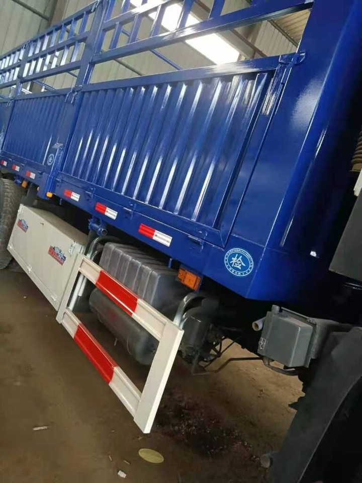 Howo ZZ3257N3647D1 - Camião basculante: foto 5 Howo ZZ3257N3647D1 - Camião basculante: foto 5