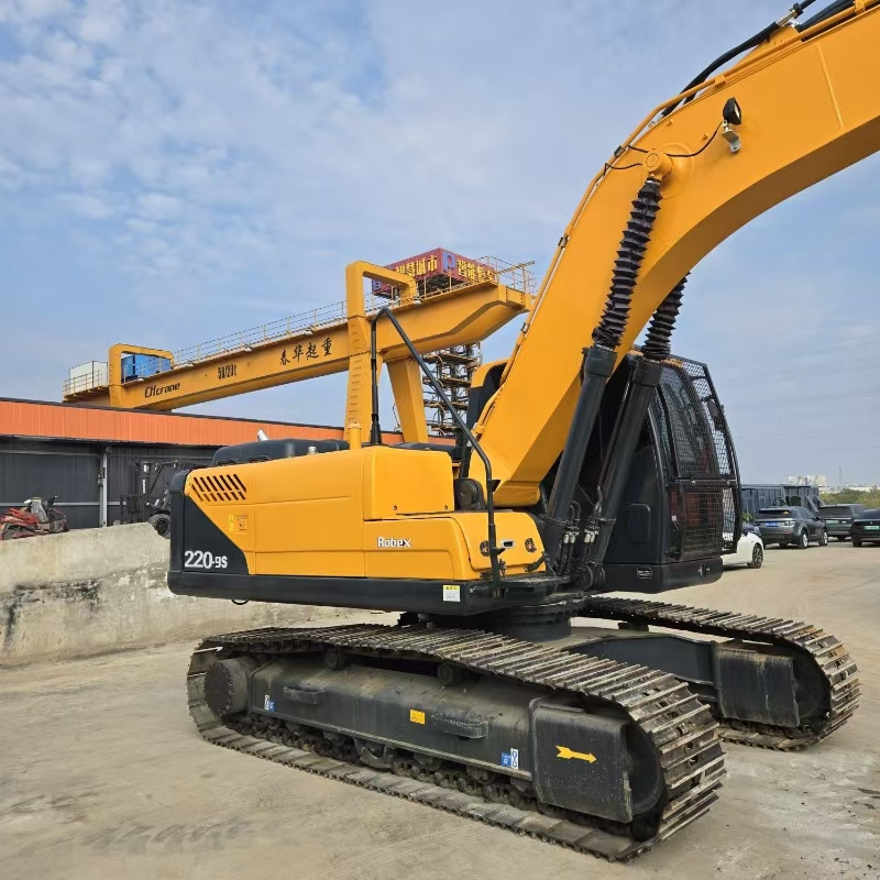 Hyundai R220-9S - Escavadora de rastos: foto 5 Hyundai R220-9S - Escavadora de rastos: foto 5