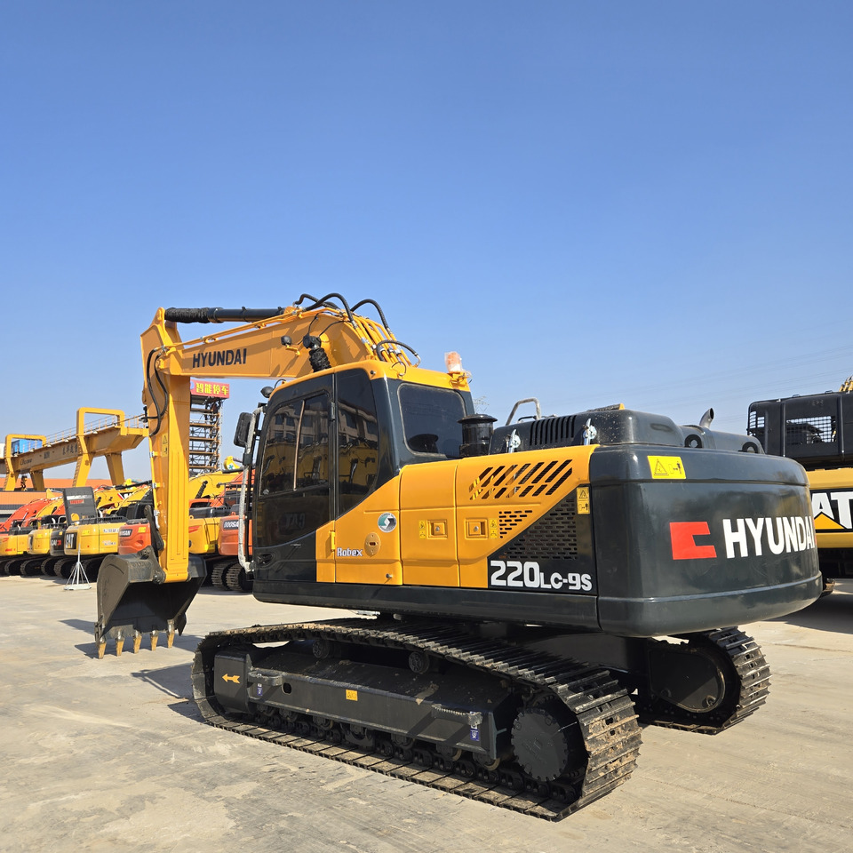 Hyundai R220-9S - Escavadora de rastos: foto 5 Hyundai R220-9S - Escavadora de rastos: foto 5