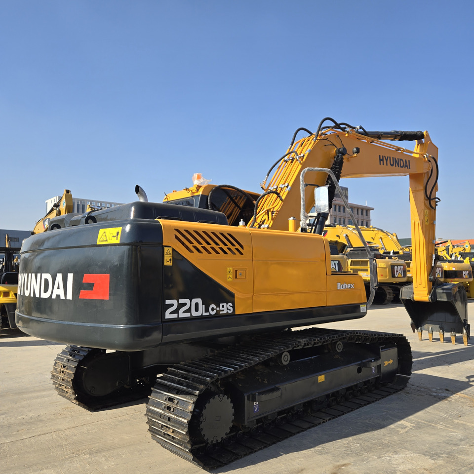 Hyundai R220-9S - Escavadora de rastos: foto 4 Hyundai R220-9S - Escavadora de rastos: foto 4