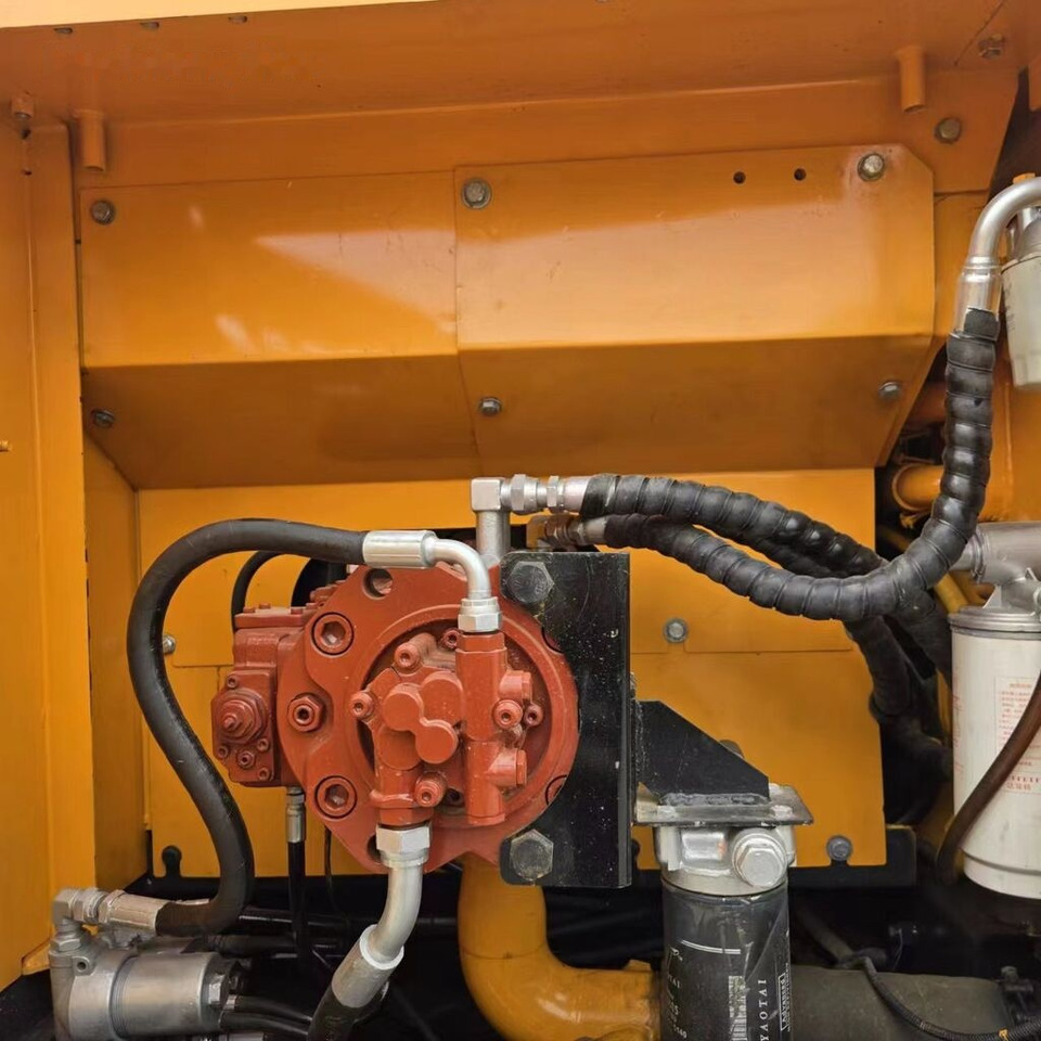 Escavadora de rastos Hyundai R220LC-9s: foto 12