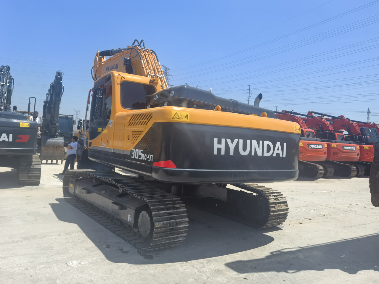 Hyundai R305LC-9T - Escavadora de rastos: foto 2 Hyundai R305LC-9T - Escavadora de rastos: foto 2