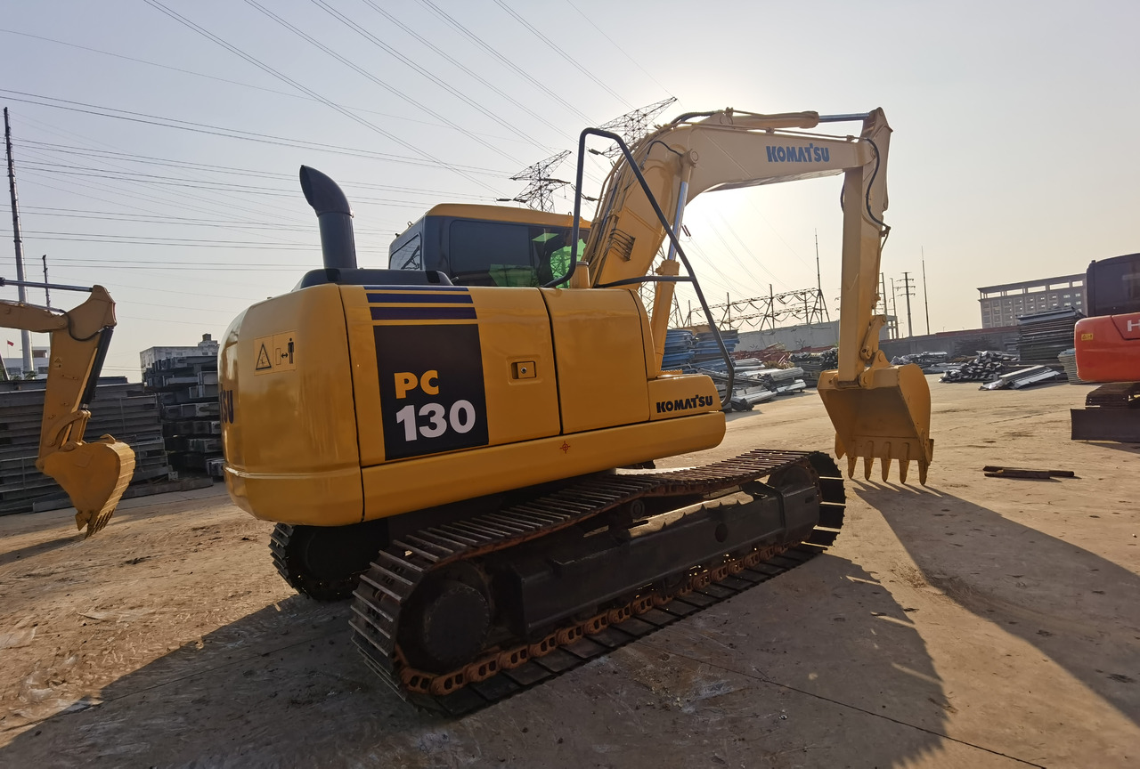 KOMATSU PC130-7 - Mini escavadeira: foto 2 KOMATSU PC130-7 - Mini escavadeira: foto 2