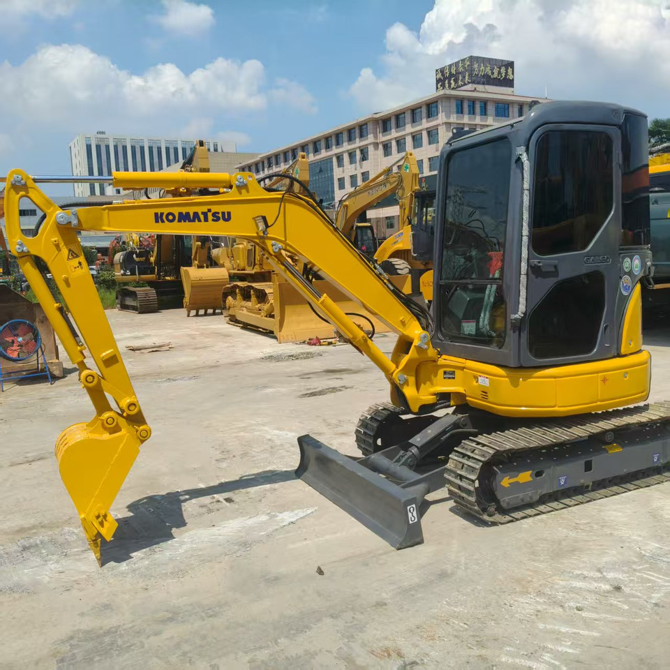 KOMATSU PC30 - Mini escavadeira: foto 3 KOMATSU PC30 - Mini escavadeira: foto 3