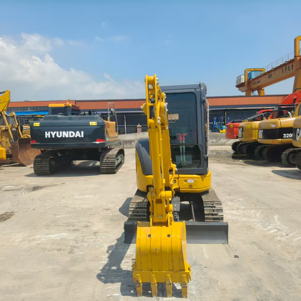 KOMATSU PC30 - Mini escavadeira: foto 2 KOMATSU PC30 - Mini escavadeira: foto 2