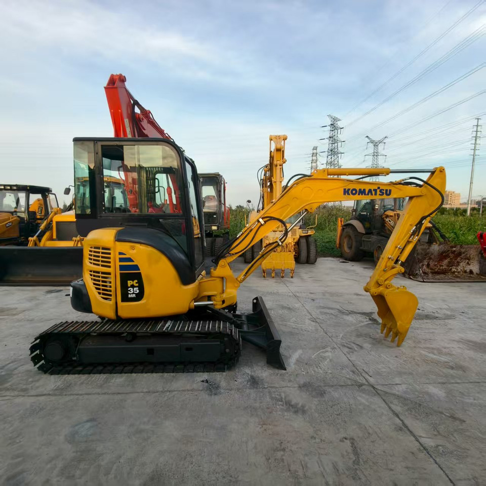 KOMATSU PC35MR - Mini escavadeira: foto 3 KOMATSU PC35MR - Mini escavadeira: foto 3