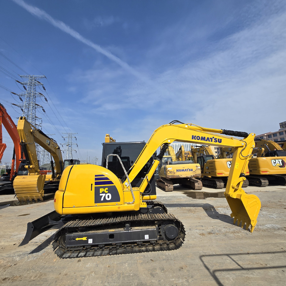 KOMATSU PC70-8 - Mini escavadeira: foto 2 KOMATSU PC70-8 - Mini escavadeira: foto 2