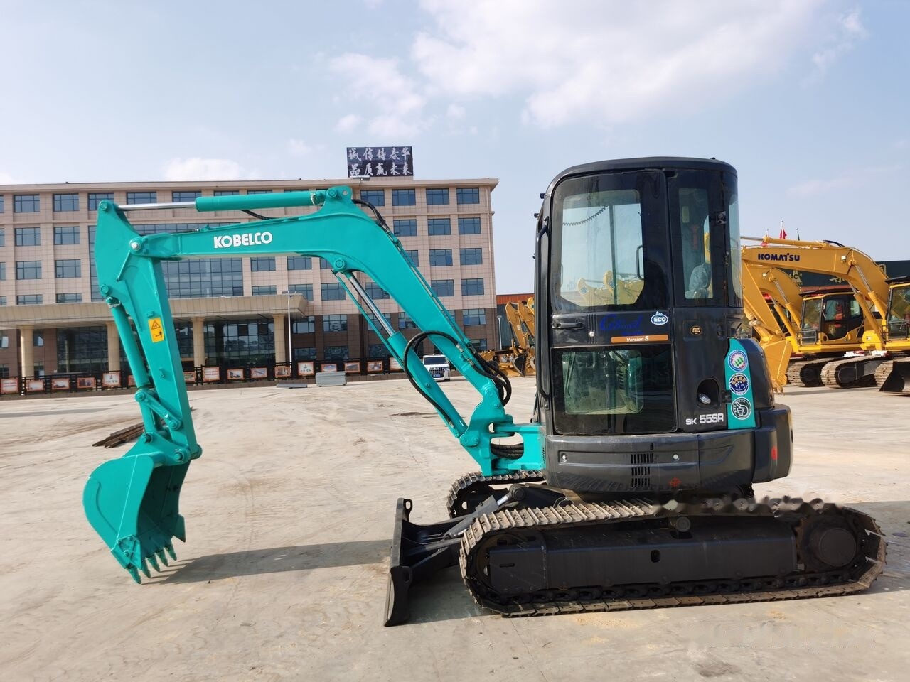 Kobelco SK55SR - Mini escavadeira: foto 5 Kobelco SK55SR - Mini escavadeira: foto 5