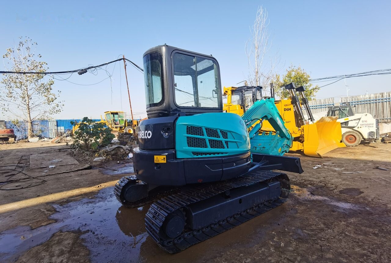 Kobelco SK55SR - Mini escavadeira: foto 1 Kobelco SK55SR - Mini escavadeira: foto 1