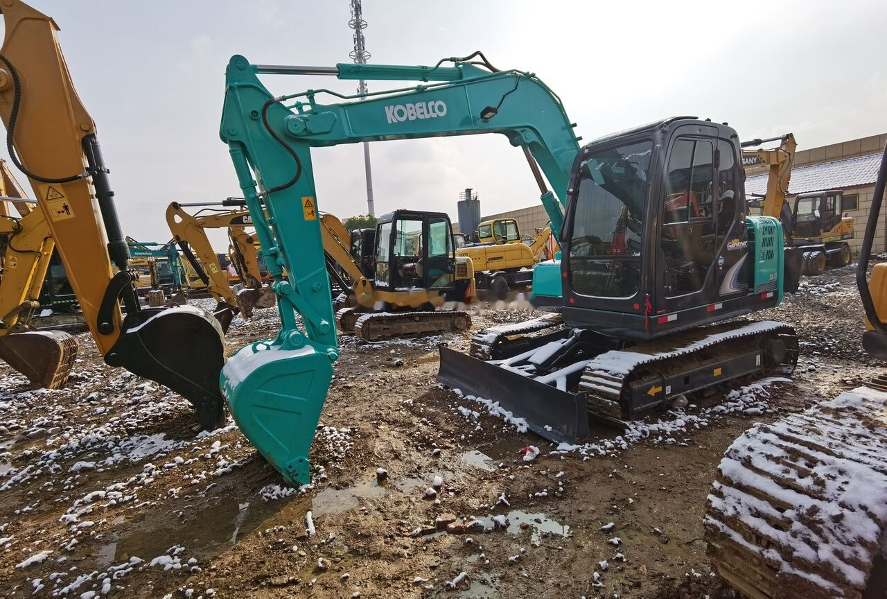 Kobelco SK75 - Mini escavadeira: foto 3 Kobelco SK75 - Mini escavadeira: foto 3