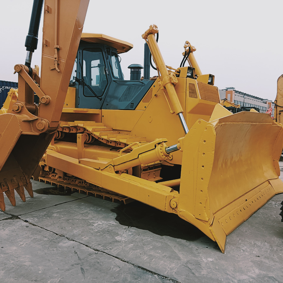 Komatsu D155A-5 - Buldôzer: foto 4 Komatsu D155A-5 - Buldôzer: foto 4