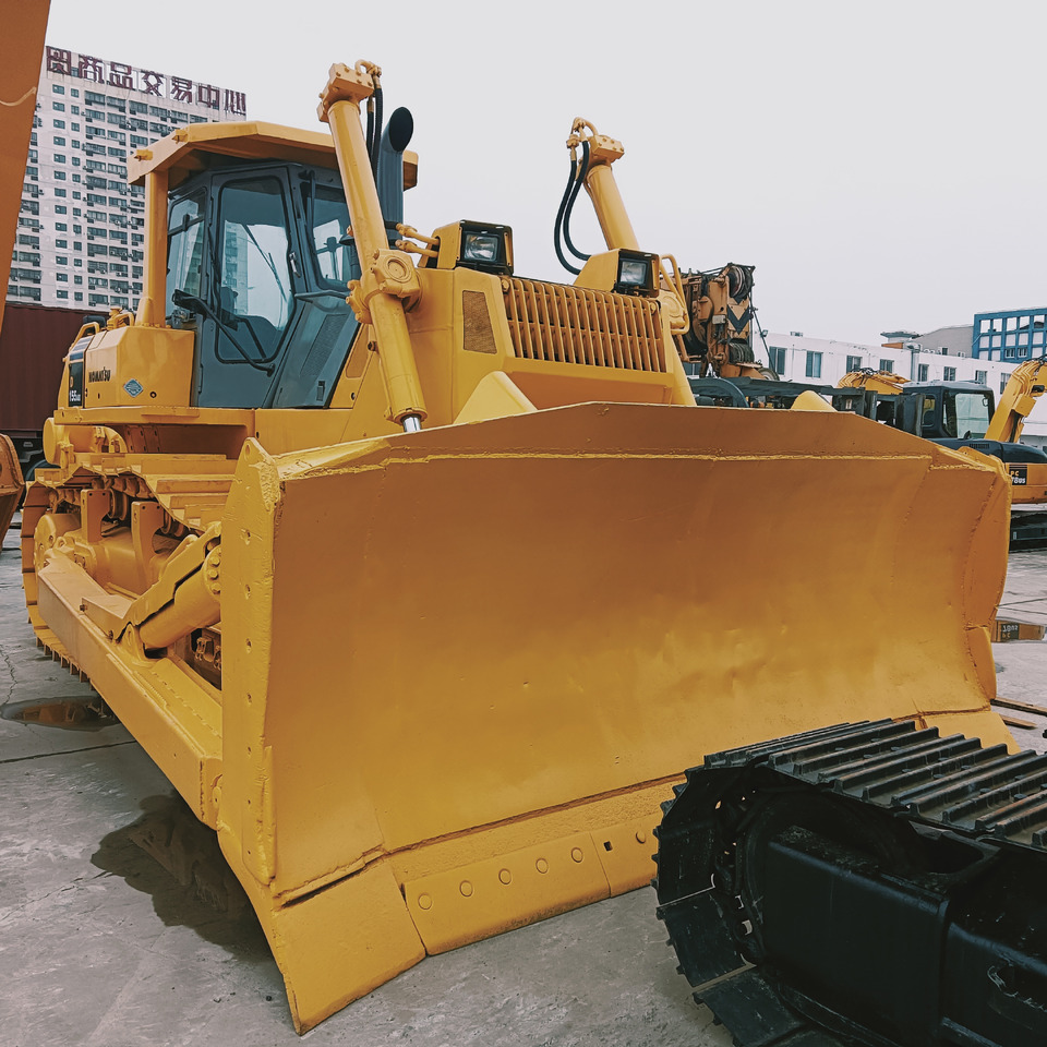 Komatsu D155A-5 - Buldôzer: foto 2 Komatsu D155A-5 - Buldôzer: foto 2