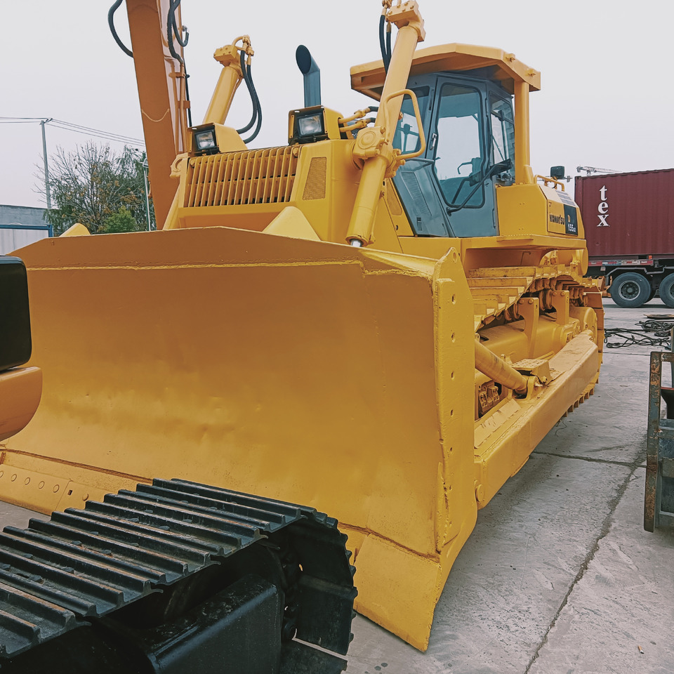 Komatsu D155A-5 - Buldôzer: foto 1 Komatsu D155A-5 - Buldôzer: foto 1