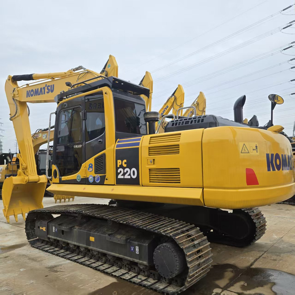 Komatsu PC220-8 - Escavadora de rastos: foto 1 Komatsu PC220-8 - Escavadora de rastos: foto 1