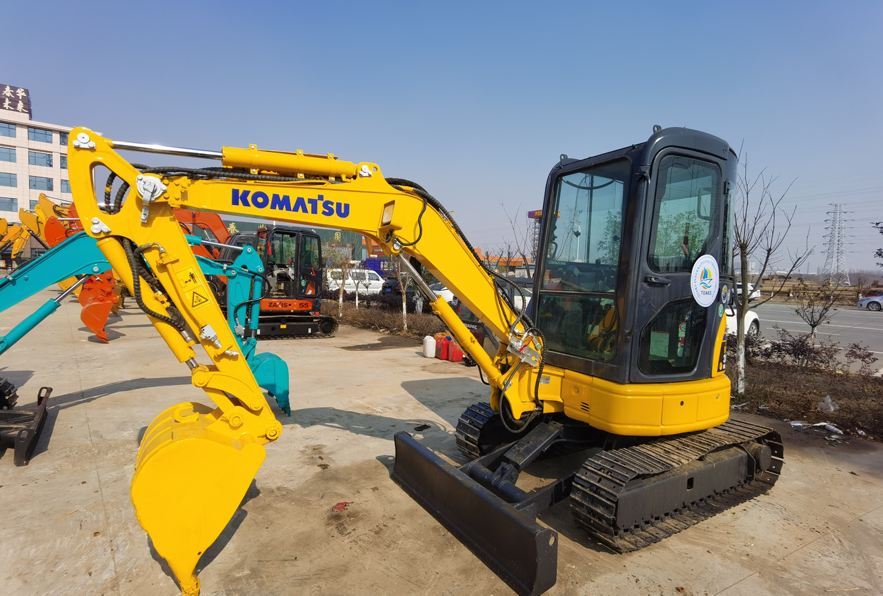 Komatsu PC30MR - Mini escavadeira: foto 2 Komatsu PC30MR - Mini escavadeira: foto 2