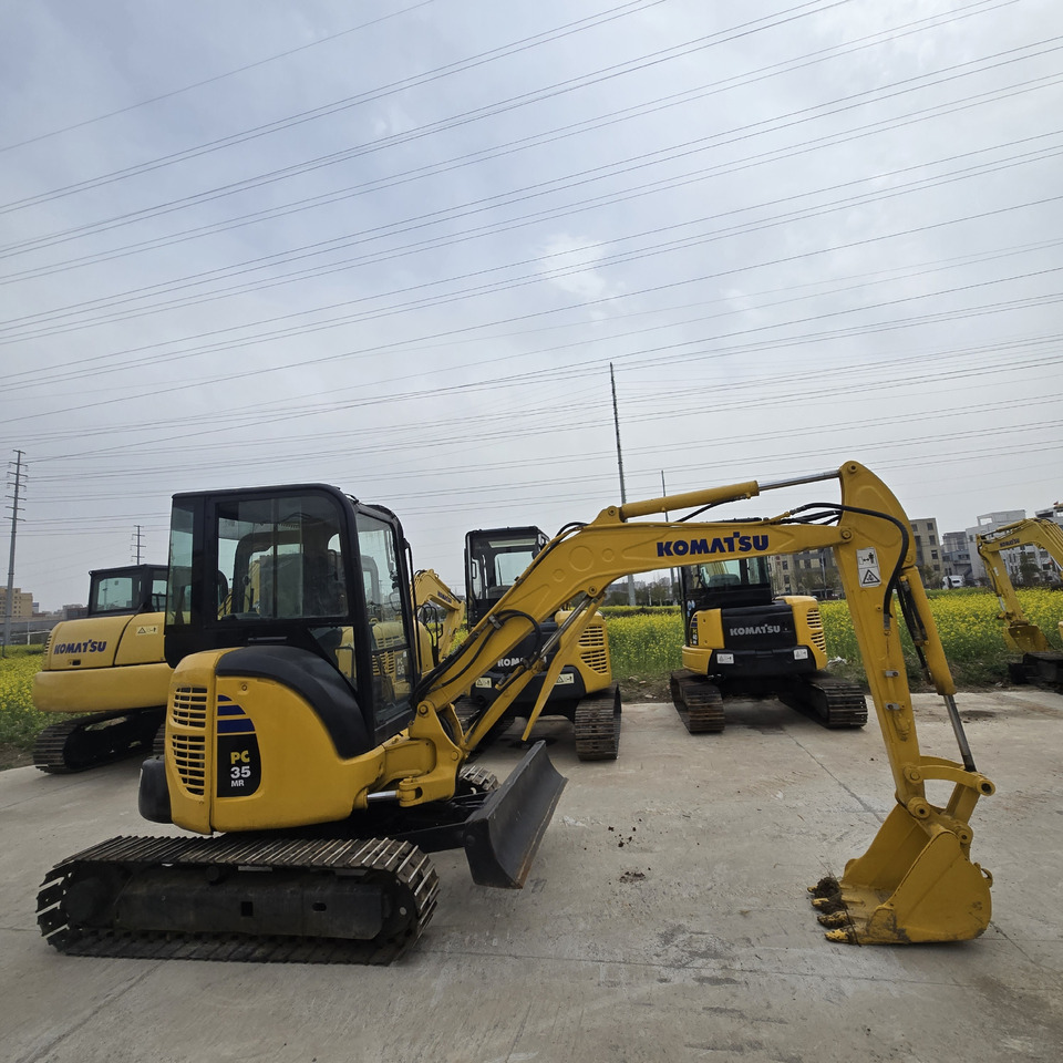 Komatsu PC35MR - Mini escavadeira: foto 1 Komatsu PC35MR - Mini escavadeira: foto 1