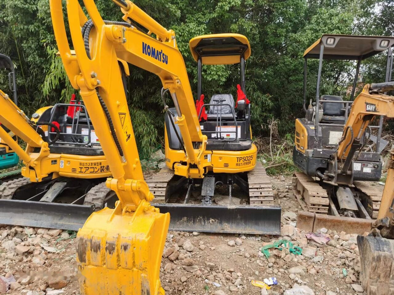 Komatsu PC35MR - Mini escavadeira: foto 2 Komatsu PC35MR - Mini escavadeira: foto 2