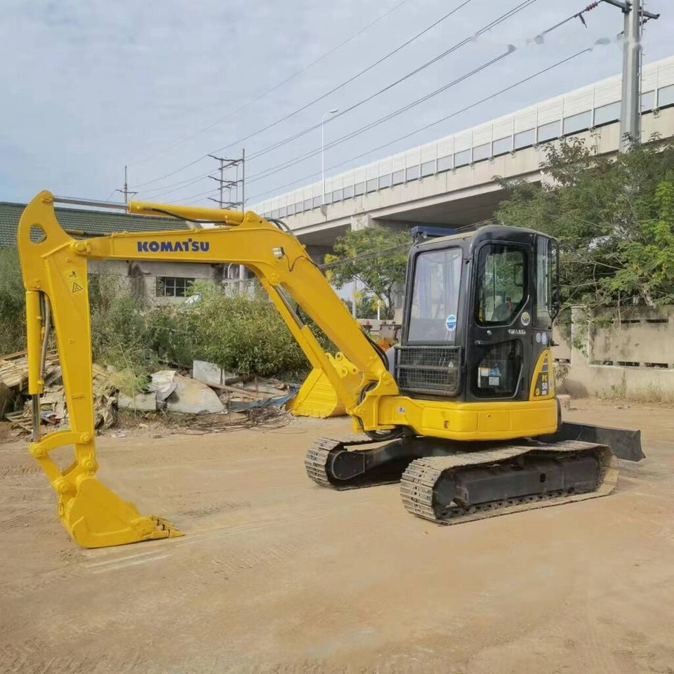 Komatsu PC50MR - Mini escavadeira: foto 1 Komatsu PC50MR - Mini escavadeira: foto 1