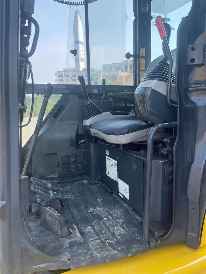 Komatsu PC55MR - Mini escavadeira: foto 5 Komatsu PC55MR - Mini escavadeira: foto 5