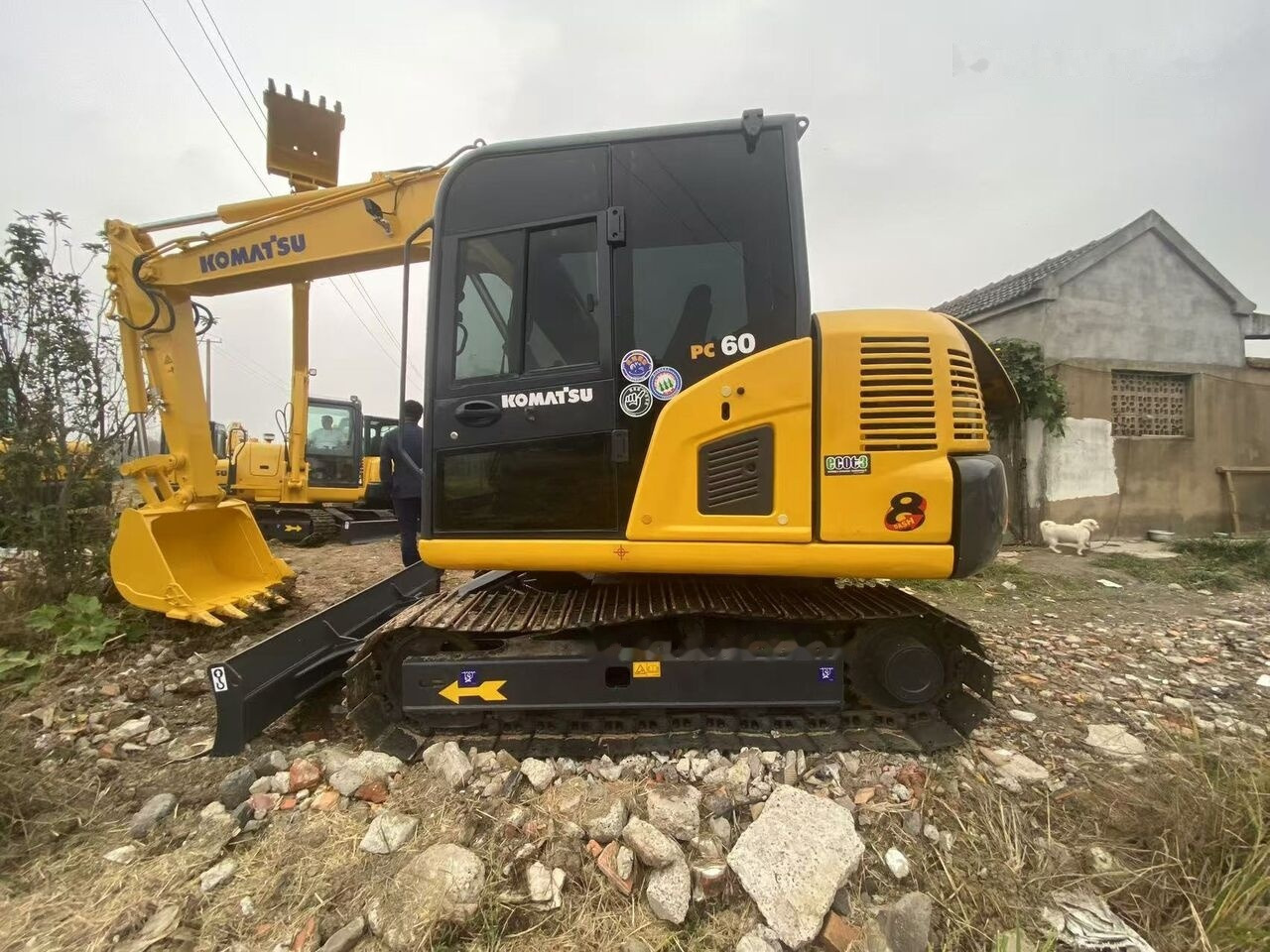 Komatsu PC60-8 - Mini escavadeira: foto 1 Komatsu PC60-8 - Mini escavadeira: foto 1